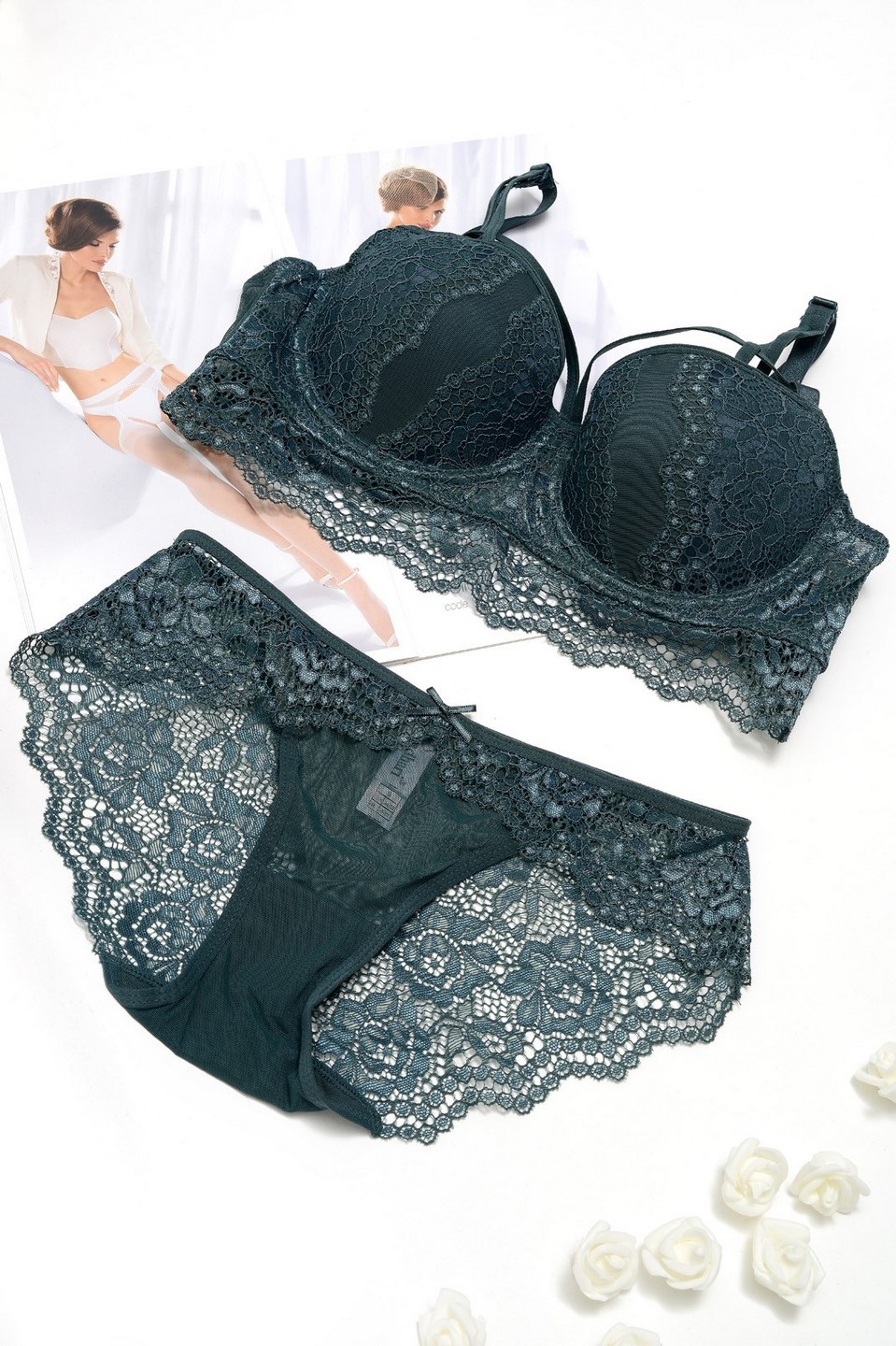 Изумрудный комплект белья из кружева 34813